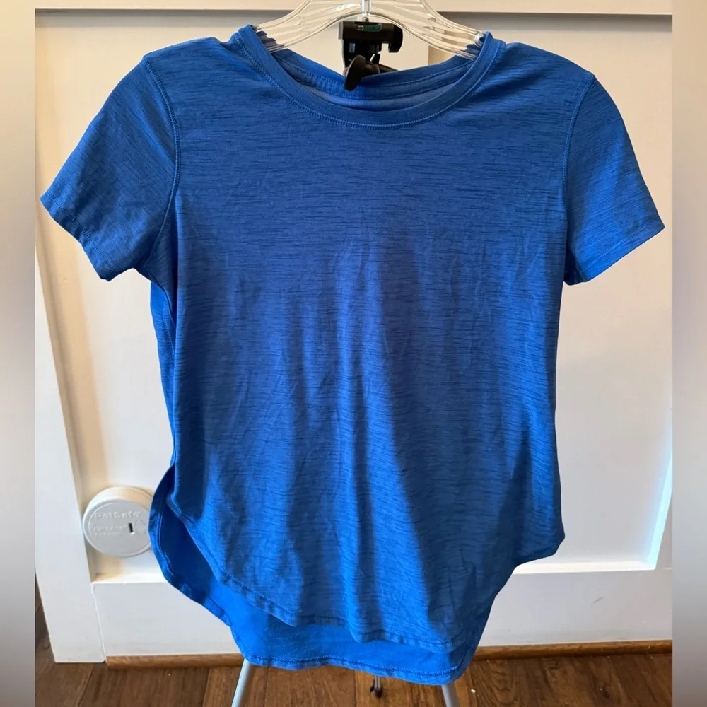 Old Navy Classic Blue Girls Activewear Tee Size L